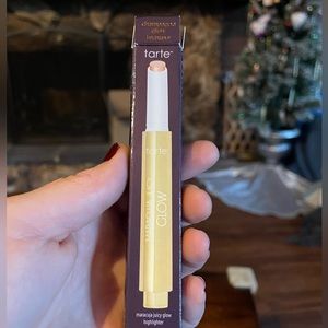 Tarte Maracuja Juicy Glow Highlighter in Champagne Glow
